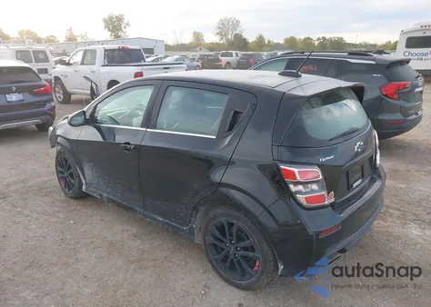 2020 Chevrolet Sonic Fwd Premier 5-Door из США, поврежденный, VIN 1G1JF6SB4L4107403